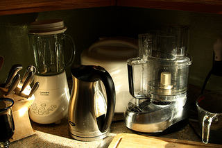 small kitchen appliances, blender, kettle, dehydrator, food processor